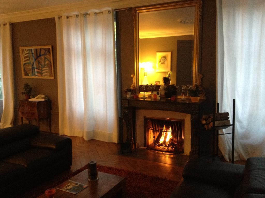 Chambre D'Hotes Les Rives De La Tronne Mer Екстер'єр фото