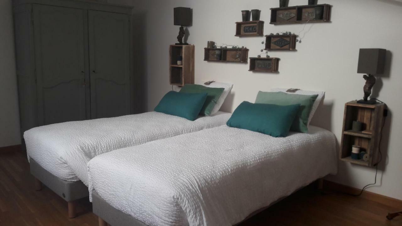 Chambre D'Hotes Les Rives De La Tronne Mer Екстер'єр фото