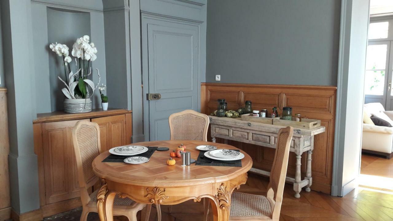 Chambre D'Hotes Les Rives De La Tronne Mer Екстер'єр фото