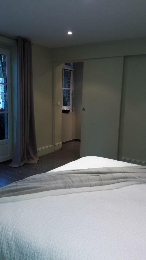 Chambre D'Hotes Les Rives De La Tronne Mer Екстер'єр фото