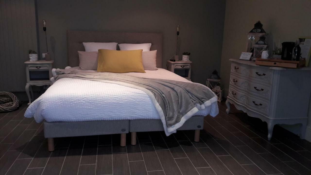 Chambre D'Hotes Les Rives De La Tronne Mer Екстер'єр фото