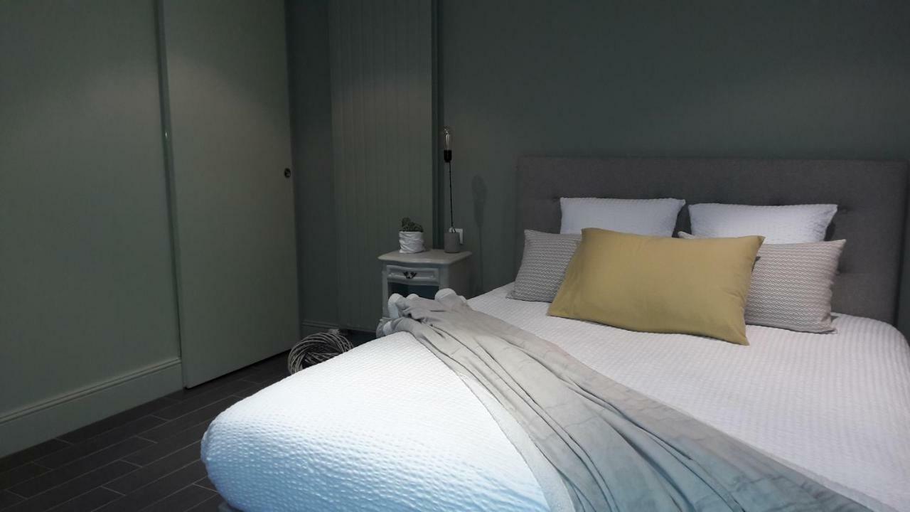 Chambre D'Hotes Les Rives De La Tronne Mer Екстер'єр фото